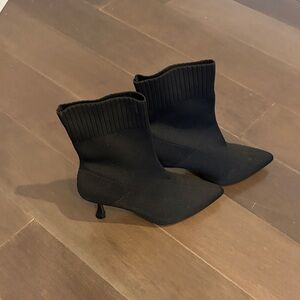 Chic Black Women's Heeled Knit Boots